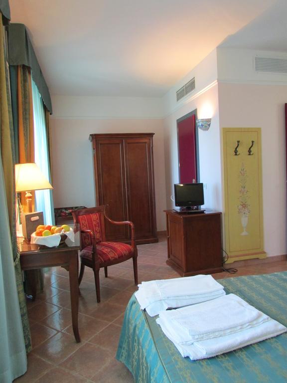 Emmaus Hotel Zafferana Etnea Rom bilde
