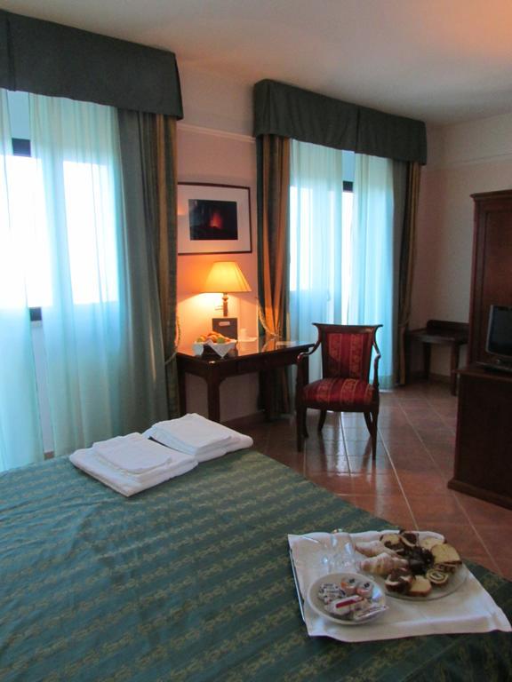 Emmaus Hotel Zafferana Etnea Rom bilde