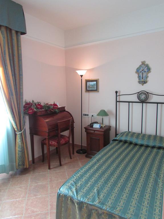 Emmaus Hotel Zafferana Etnea Rom bilde